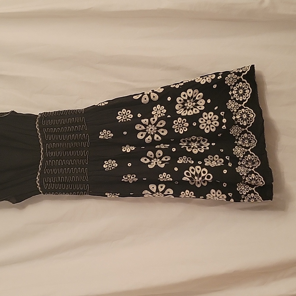 STUDIO M DRESS - Picture 4 of 5